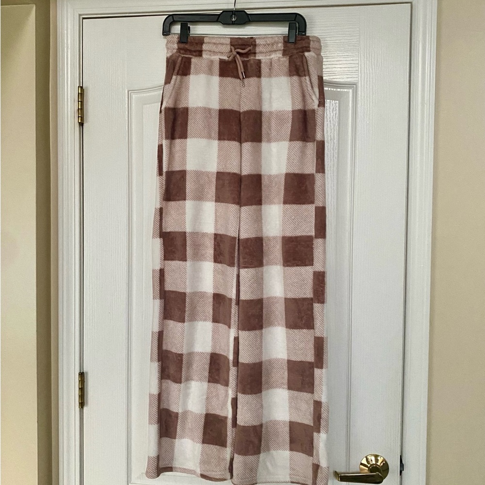 Cozy Wide-Leg Plaid Lounge Pants in Cream & Brown
